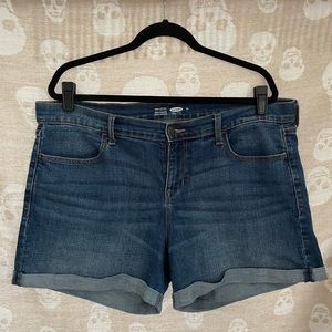 SIZE 14 JEAN SHORTS